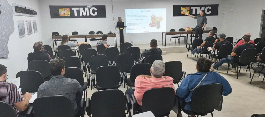 Apresentação e treinamento para novo lojista parceiro do Grupo TMC